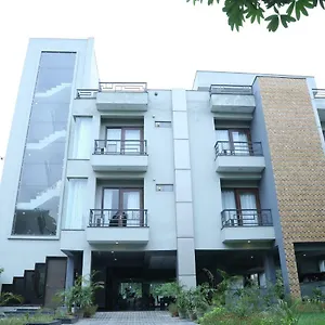 royal-residence-on-sohna-road.hotelsdelhi.org/